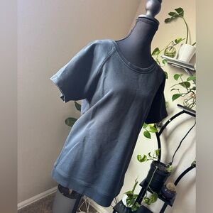 Everlane Charcoal Short Sleeve Tee